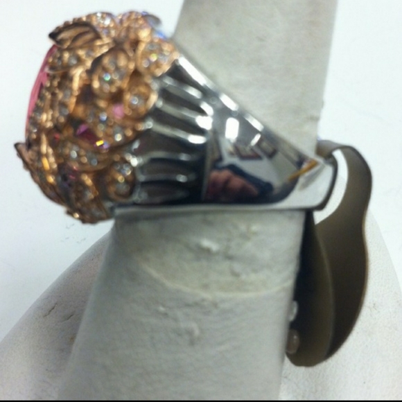 Ring - Picture 3 of 3